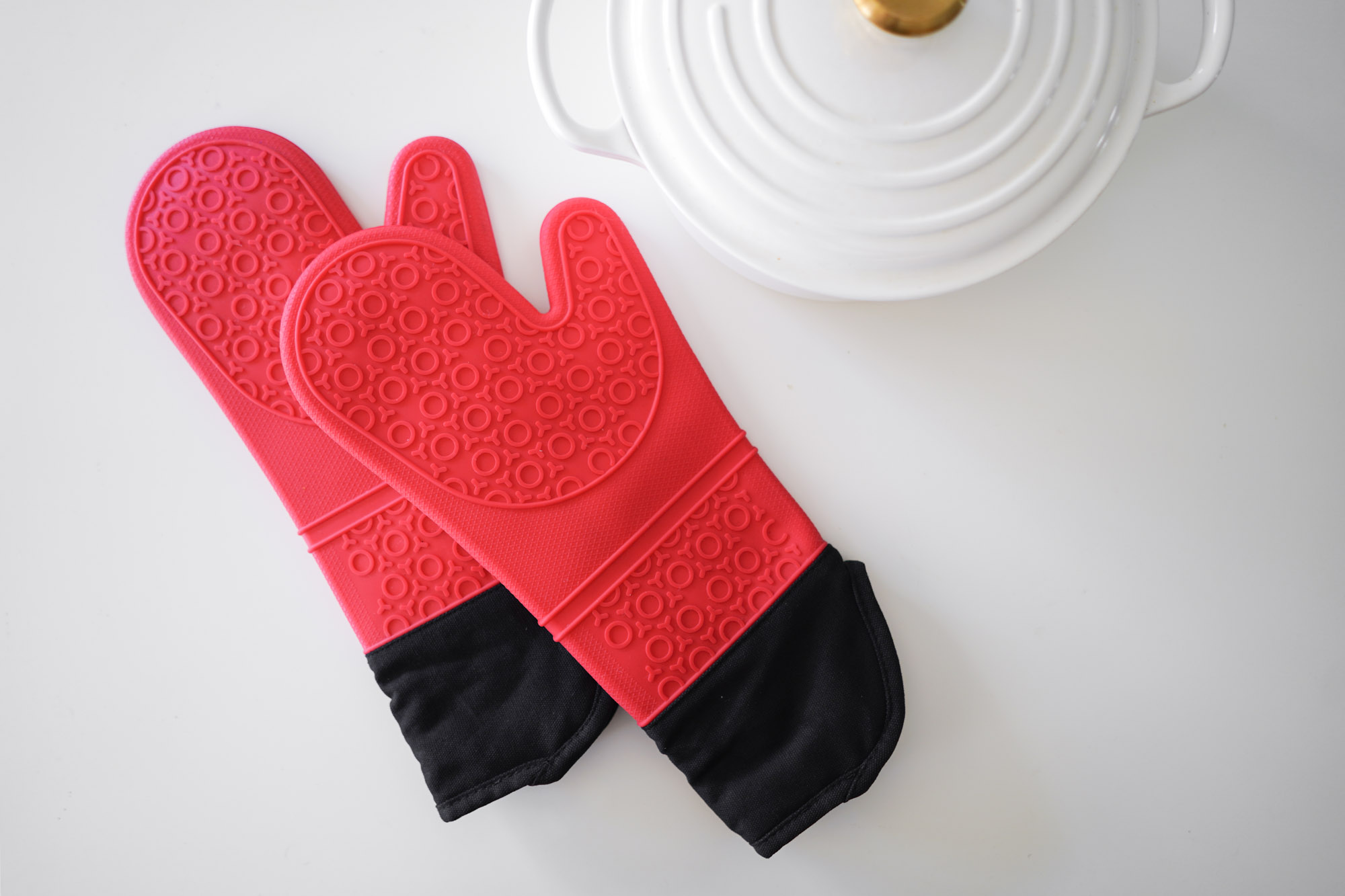 The Best Oven Mitts and Pot Holders of 2024, Tested and Reviewed