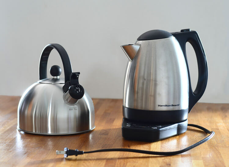 Hamilton Beach Electric Kettle, 1 Liter Capacity, Stainless Steel and  Black, Model 40901