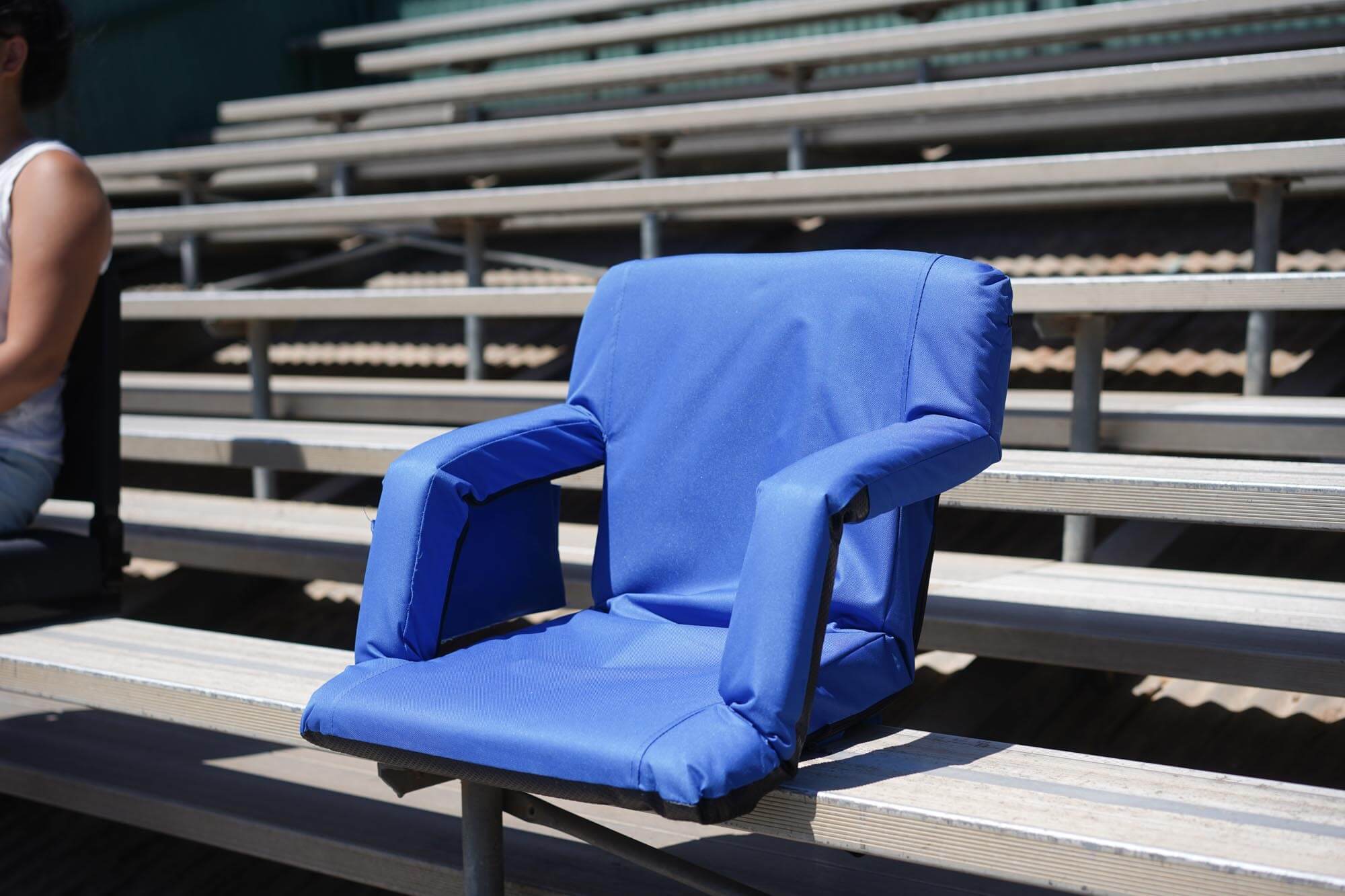 Cascade Mountain 17 inch Stadium Seat Cushion - Blue/White