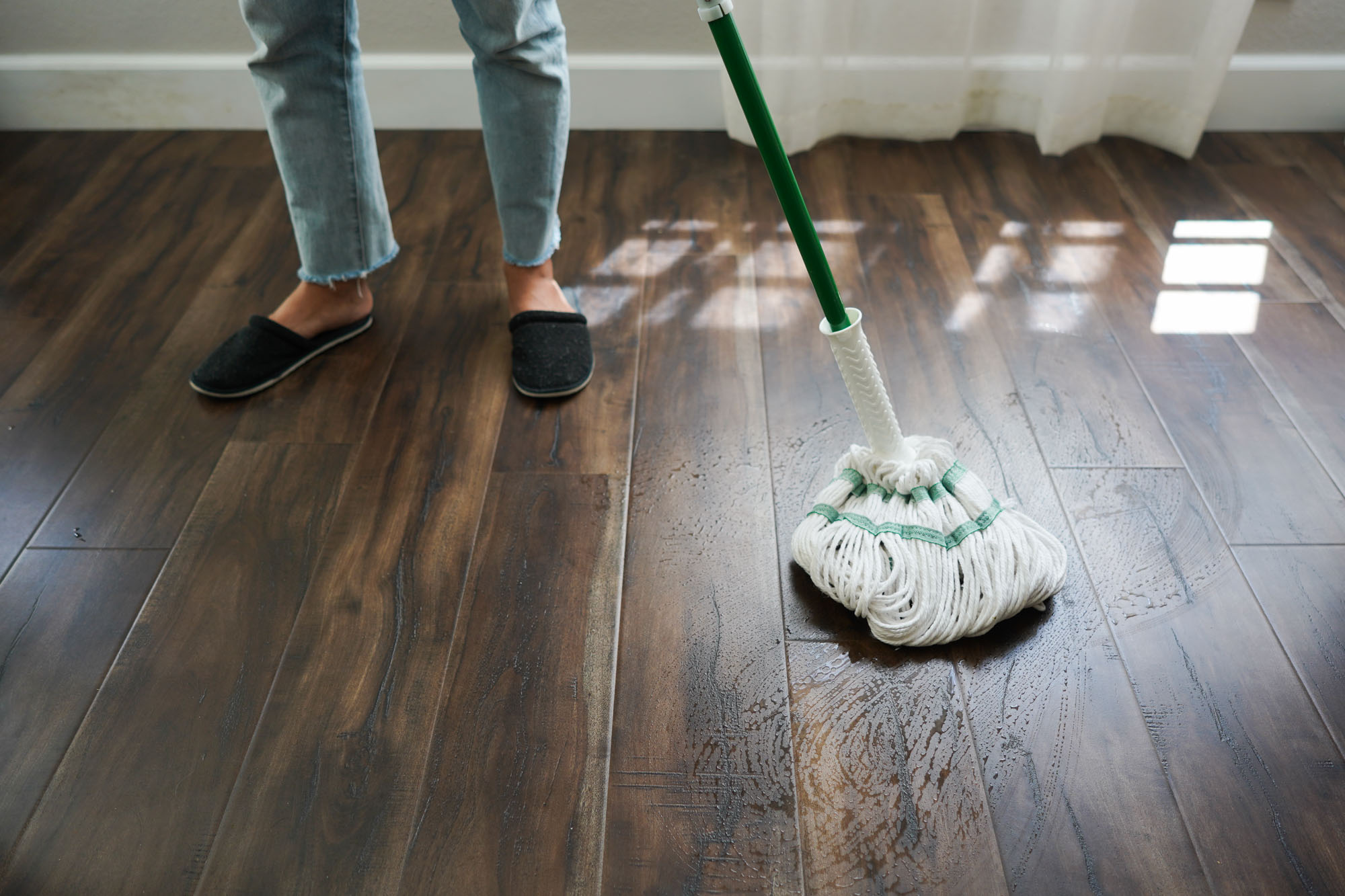 How To Clean Hardwood Floors Video And Step By Step