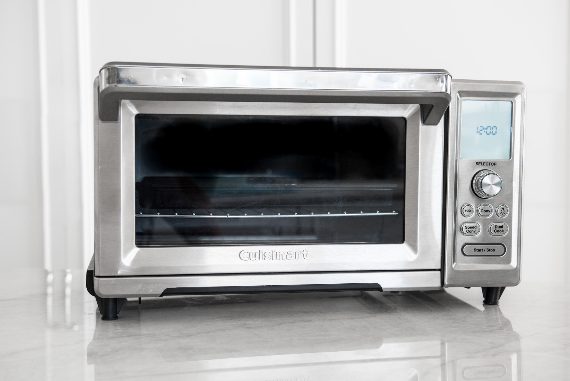 https://www.yourbestdigs.com/wp-content/uploads/2019/09/cuisinart-toaster-oven-solo.jpg