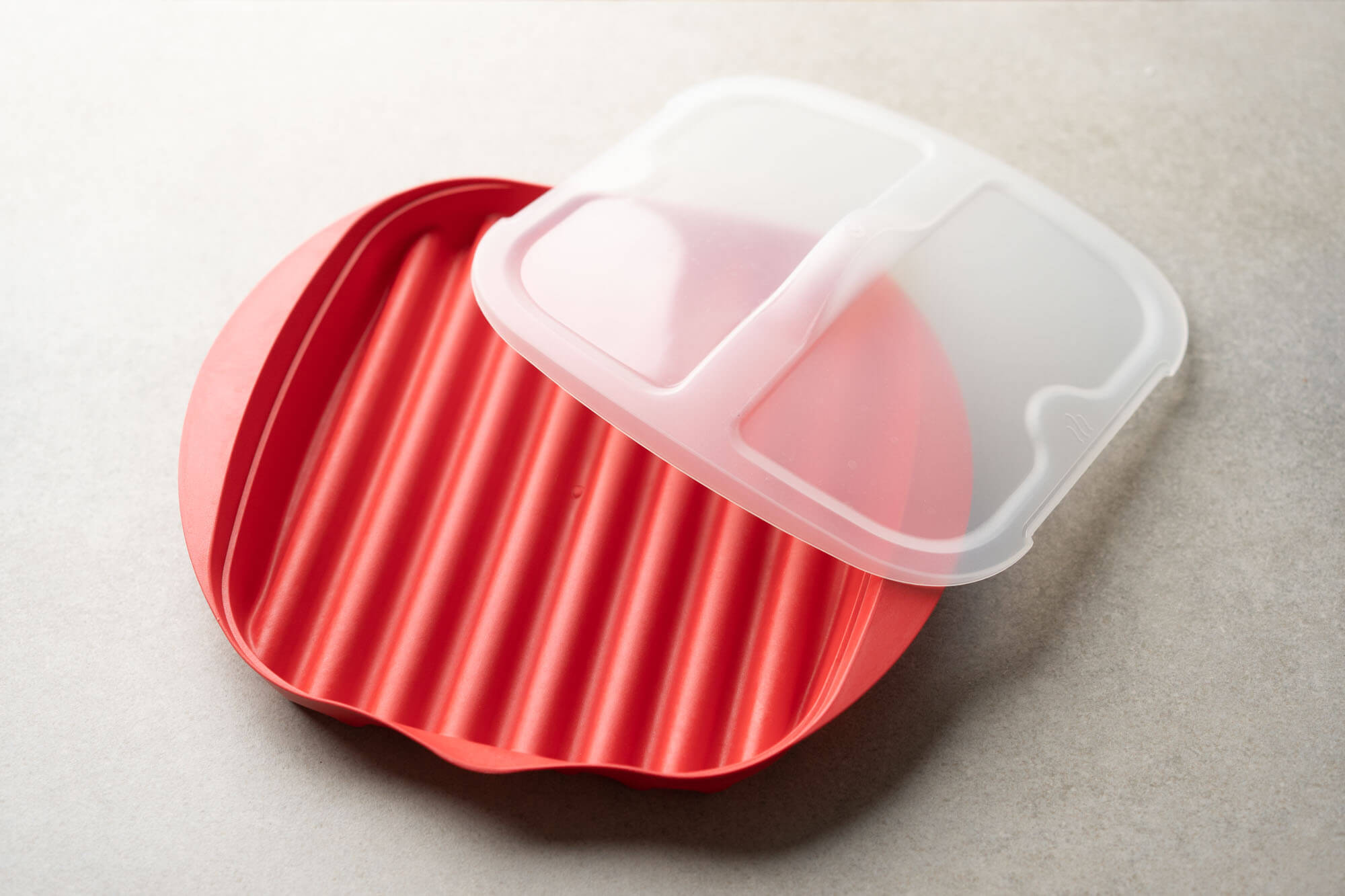 MICROWAVE BACON TRAY W/LID - Big Plate Restaurant Supply